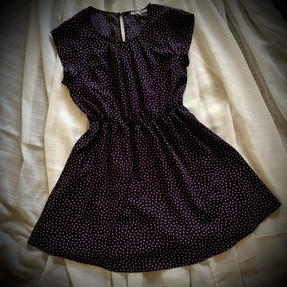 Round neck short dress